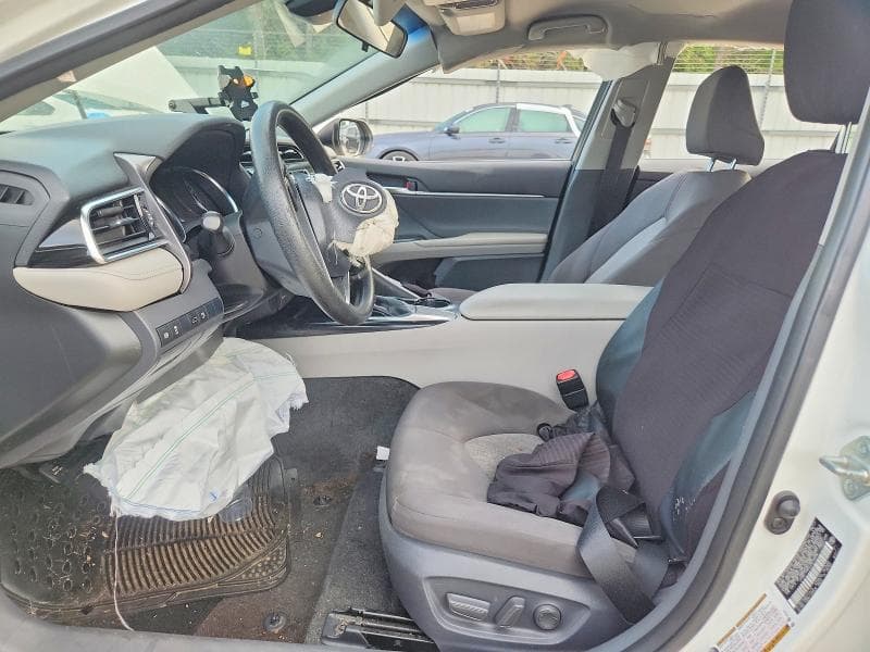 2018 TOYOTA CAMRY LE 7