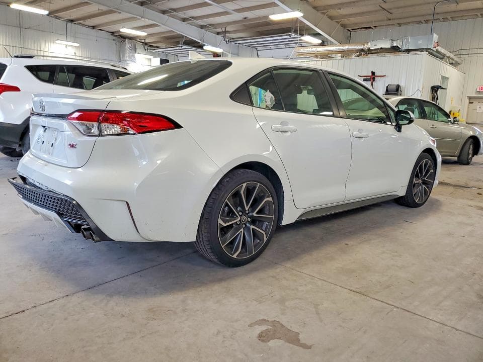 2021 TOYOTA COROLLA SE 3