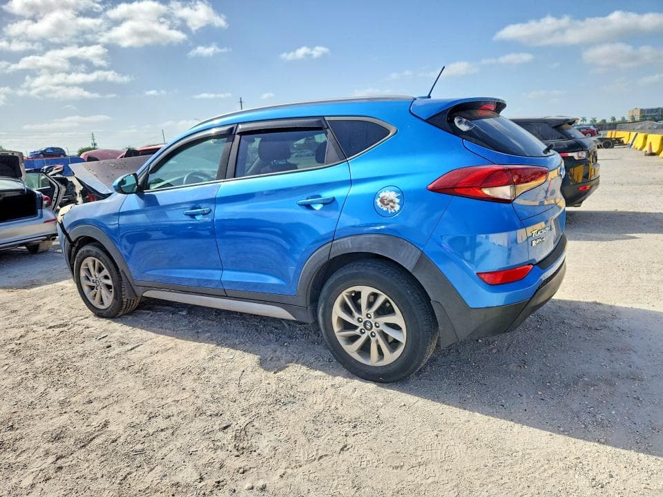 2017 HYUNDAI TUCSON SE 2