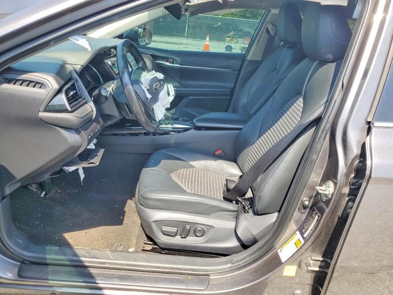 2019 TOYOTA CAMRY SE 7
