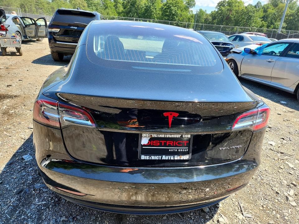 2018 TESLA MODEL 3 6