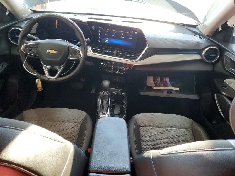 2025 CHEVROLET TRAX 1LT 8