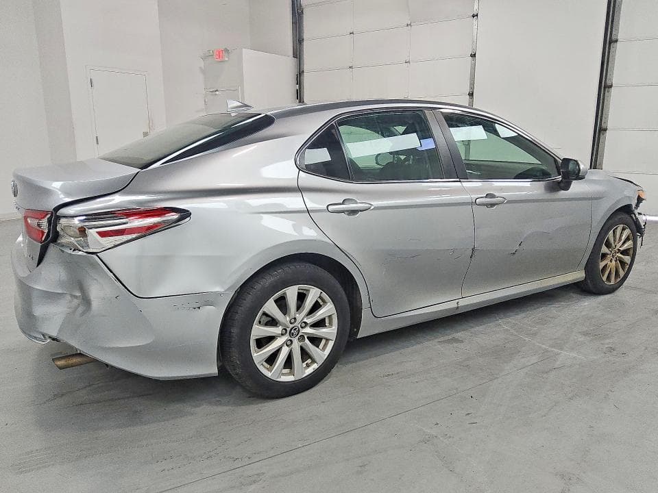 2019 TOYOTA CAMRY LE 3