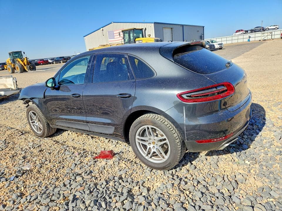 2018 PORSCHE MACAN 2