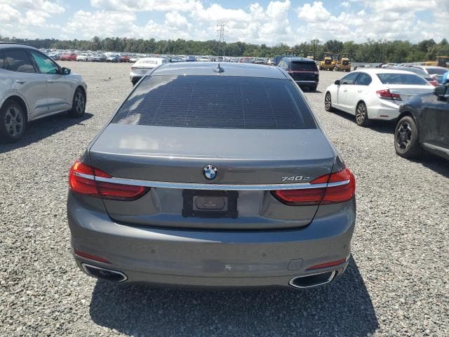 2018 BMW 740 XE 6