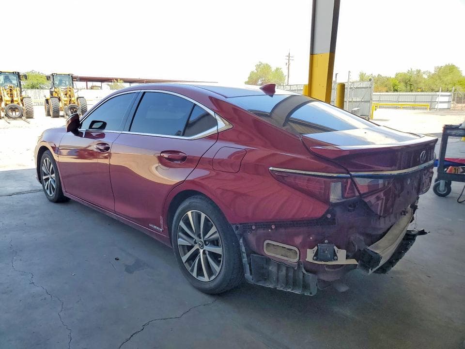 2020 LEXUS ES 300H 2
