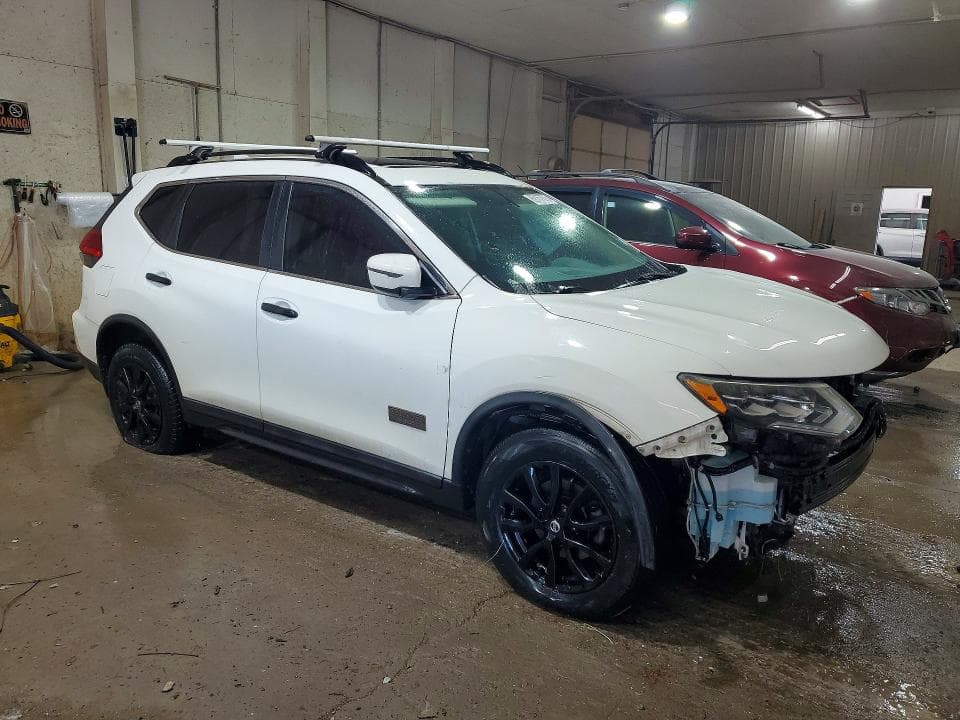 2017 NISSAN ROGUE SV 4