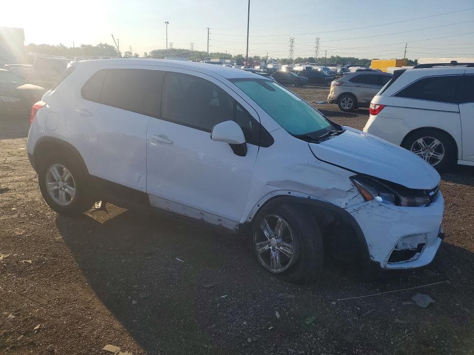 2019 CHEVROLET TRAX LS 4