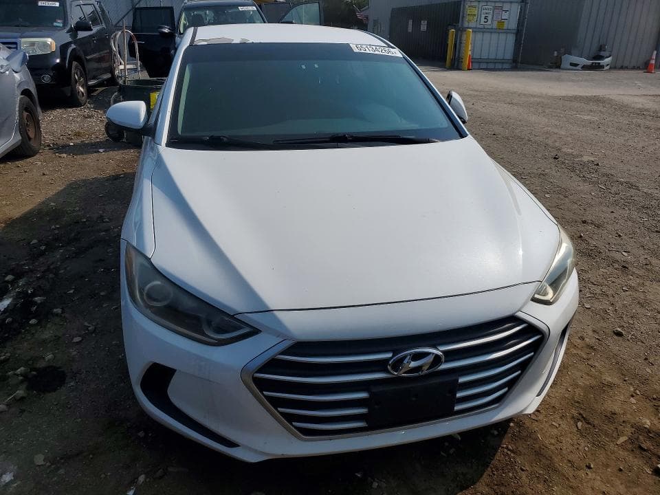 2018 HYUNDAI ELANTRA SE 5