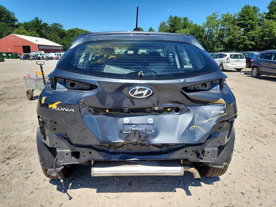 2021 HYUNDAI KONA SE 6