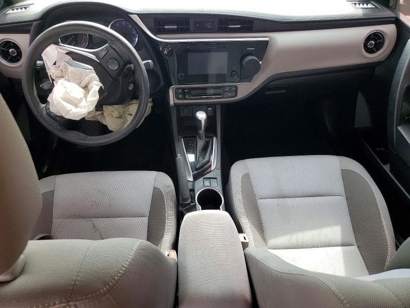 2017 TOYOTA COROLLA LE 8