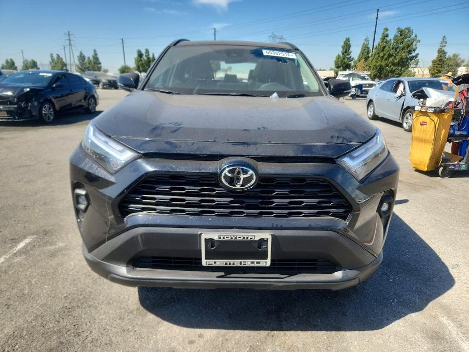 2025 TOYOTA RAV4 XLE PREMIUM 5