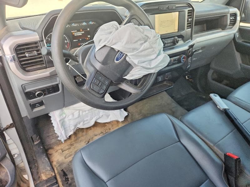 2023 FORD F150 8
