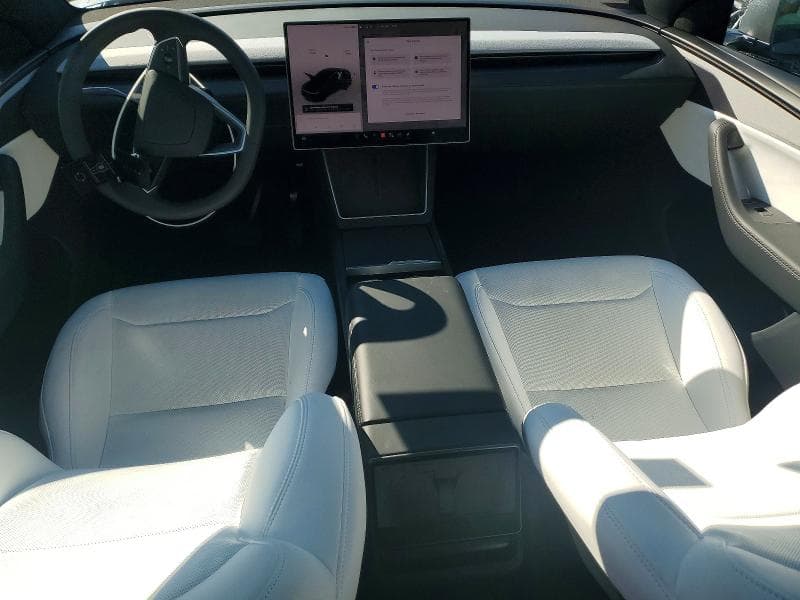 2026 TESLA MODEL Y 8