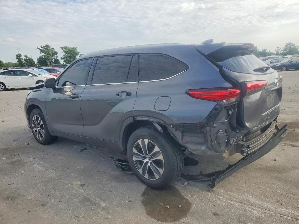 2020 TOYOTA HIGHLANDER XLE 2