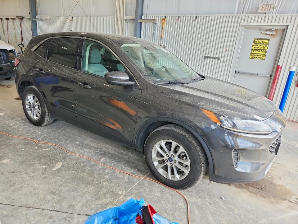 2020 FORD ESCAPE SE 4