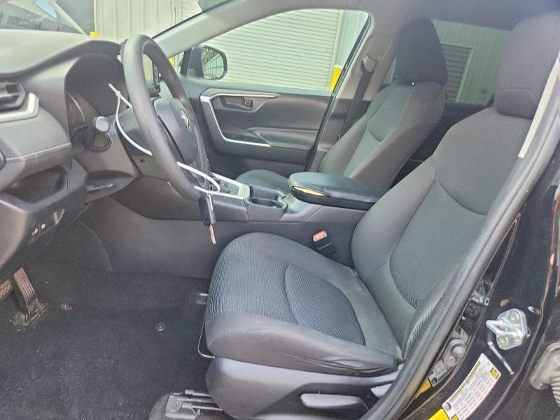 2020 TOYOTA RAV4 LE 7
