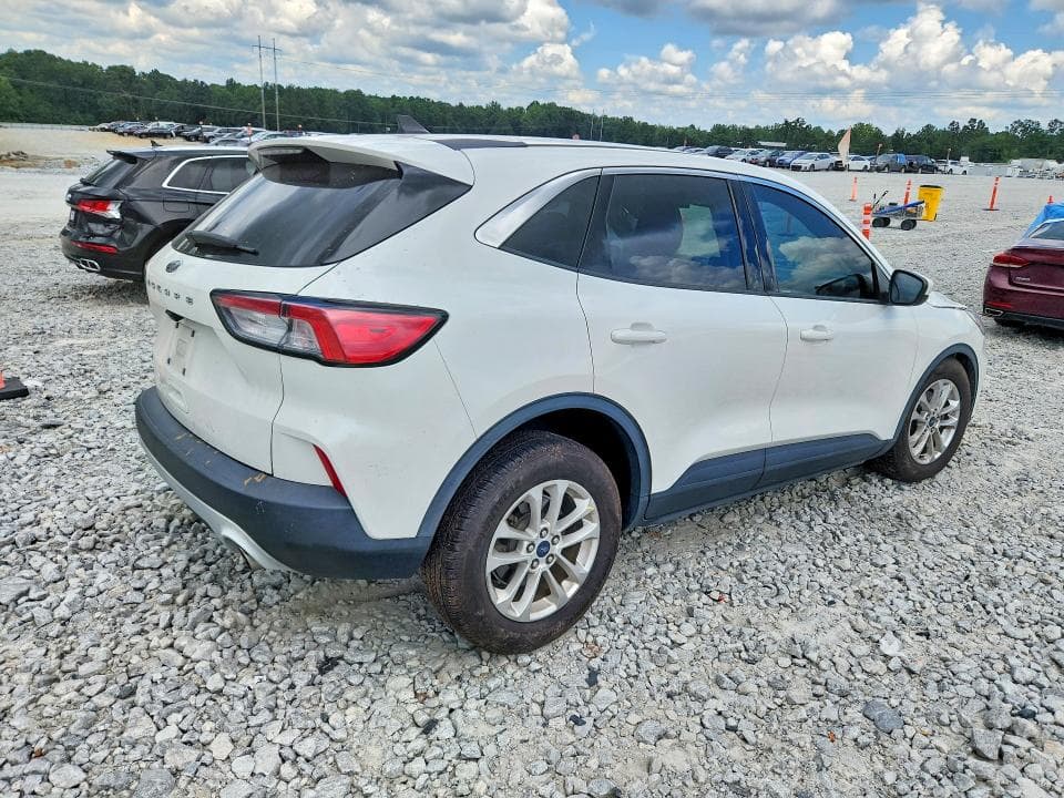 2021 FORD ESCAPE SE 3