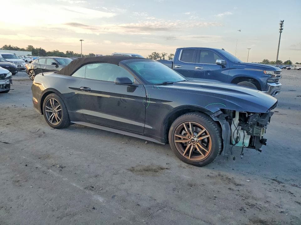 2017 FORD MUSTANG 4