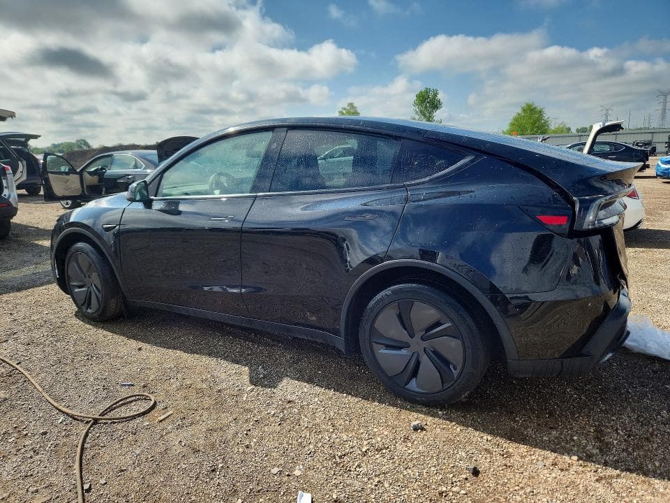 2026 TESLA MODEL Y 2