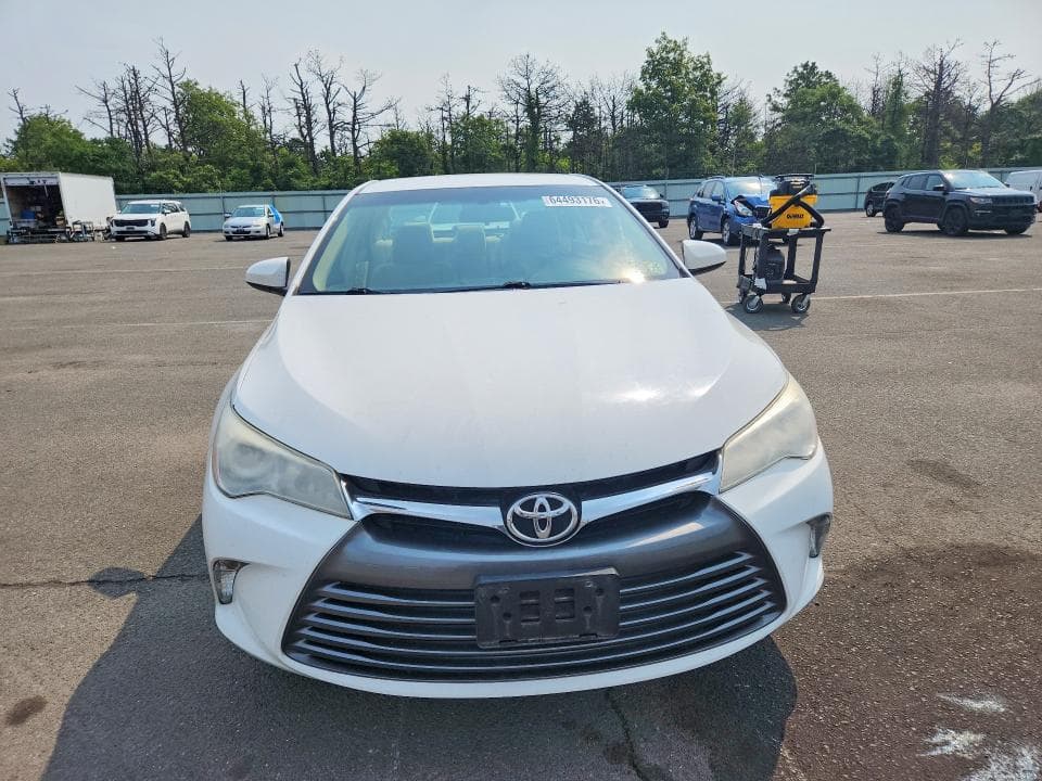 2017 TOYOTA CAMRY LE 5