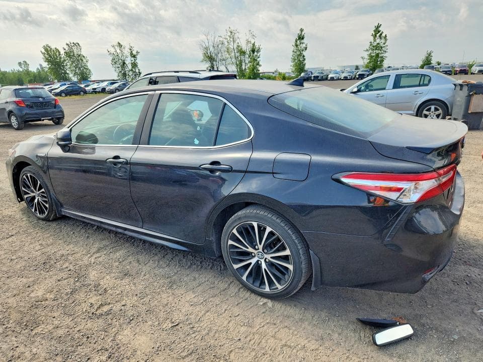 2020 TOYOTA CAMRY HYBRID SE 2