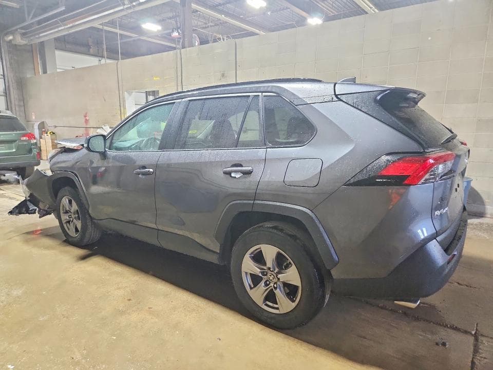 2024 TOYOTA RAV4 XLE 2