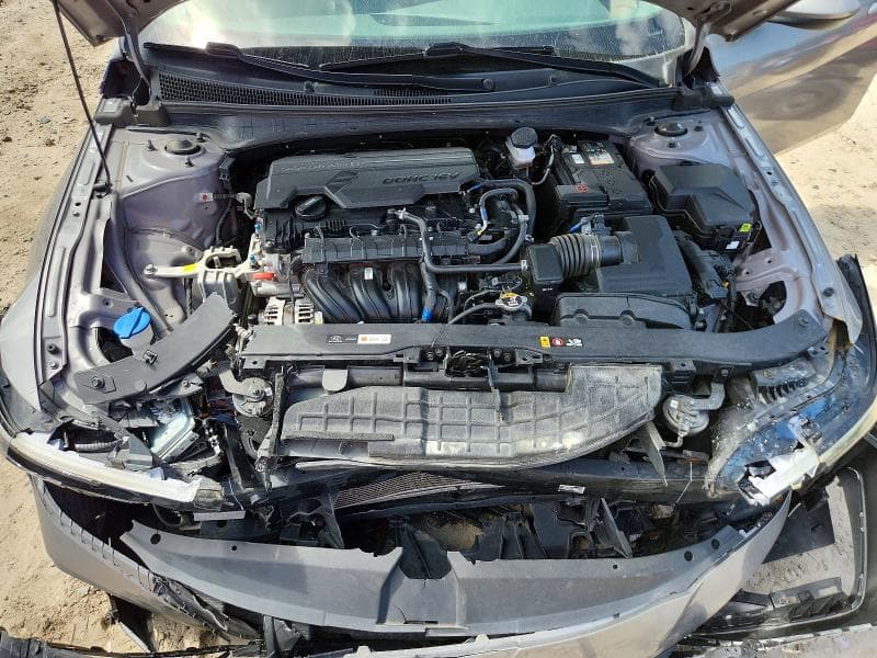 2024 HYUNDAI ELANTRA SE 11