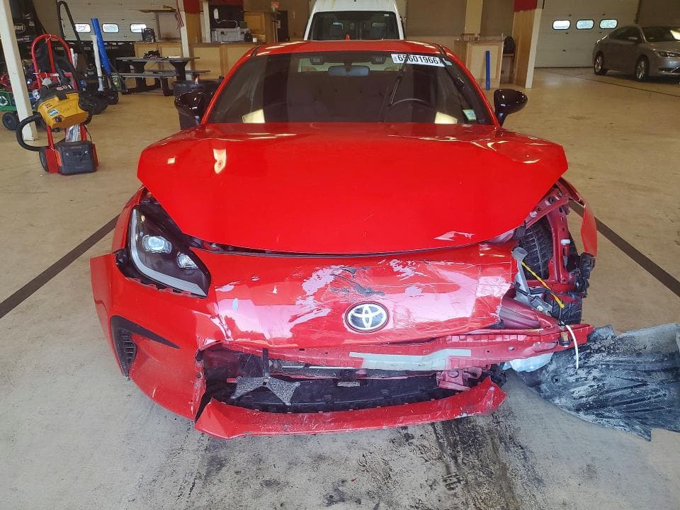 2022 TOYOTA GR86 BASE 5
