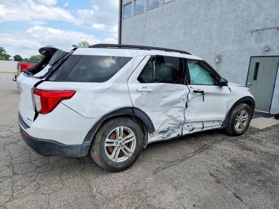 2023 FORD EXPLORER XLT 3
