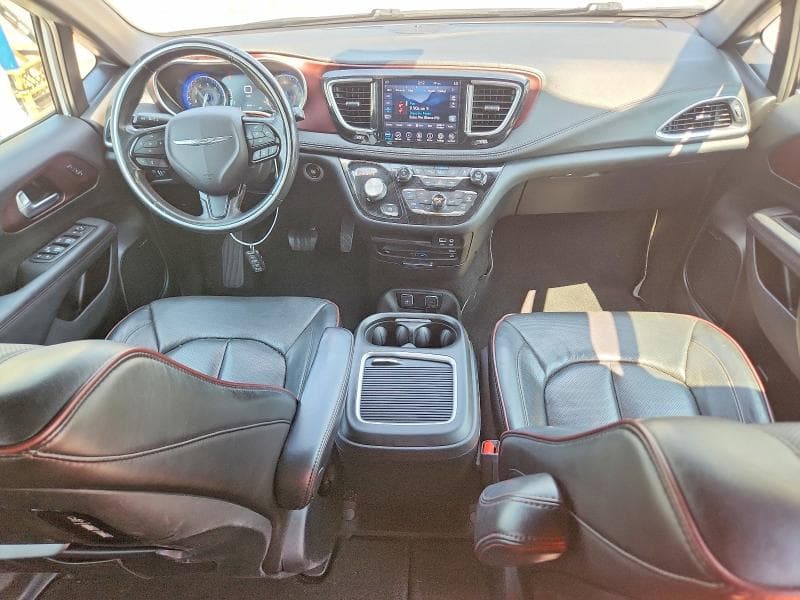 2020 CHRYSLER PACIFICA LIMITED 8