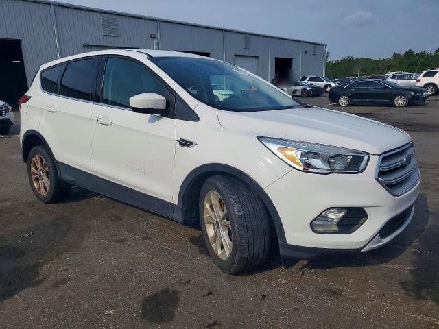 2019 FORD ESCAPE SE 4