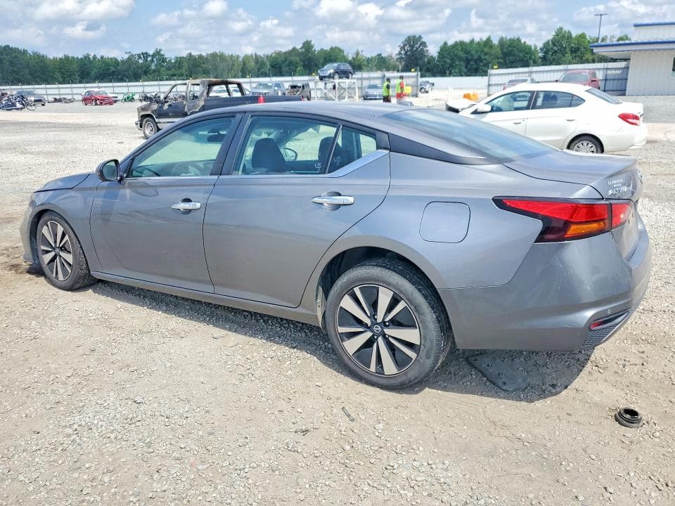 2022 NISSAN ALTIMA SV 2