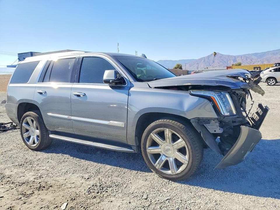 2019 CADILLAC ESCALADE LUXURY 4
