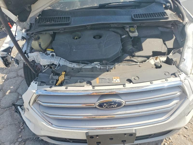 2017 FORD ESCAPE SE 11