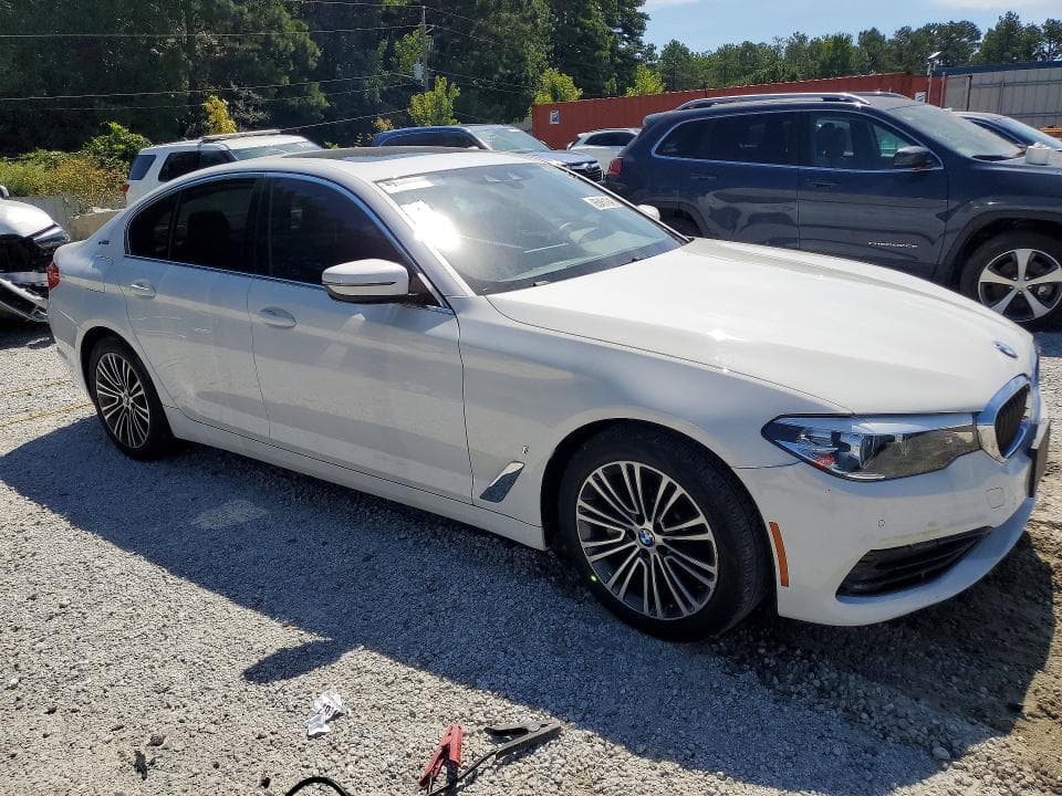 2019 BMW 530E 4
