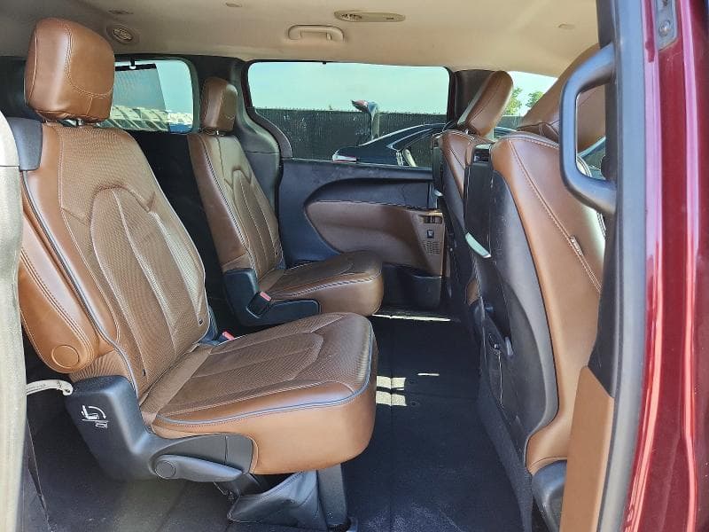 2017 CHRYSLER PACIFICA LIMITED 11