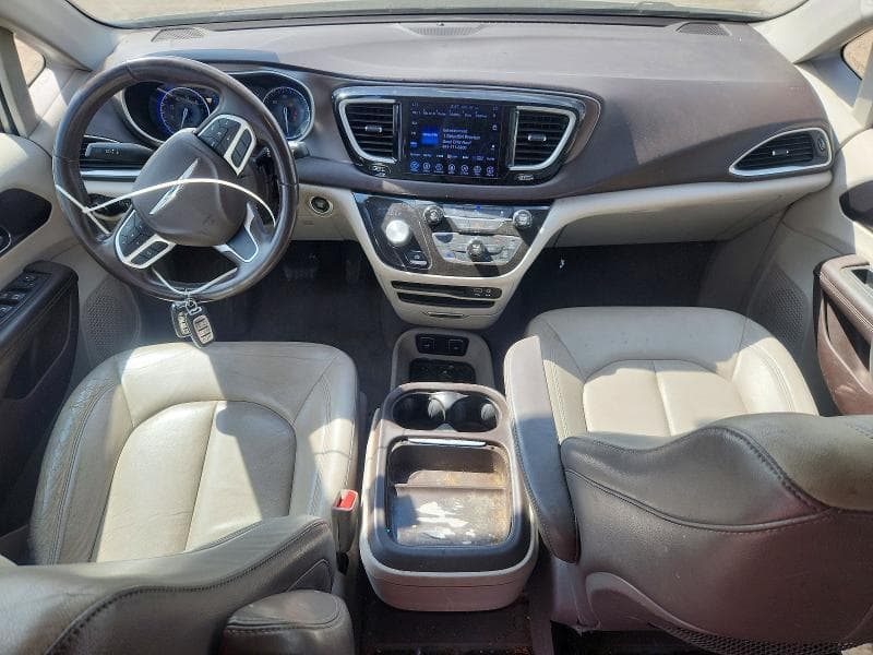 2017 CHRYSLER PACIFICA TOURING L 8
