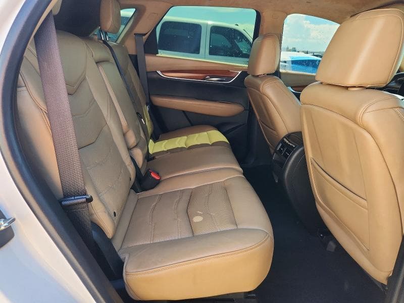 2017 CADILLAC XT5 PLATINUM 11
