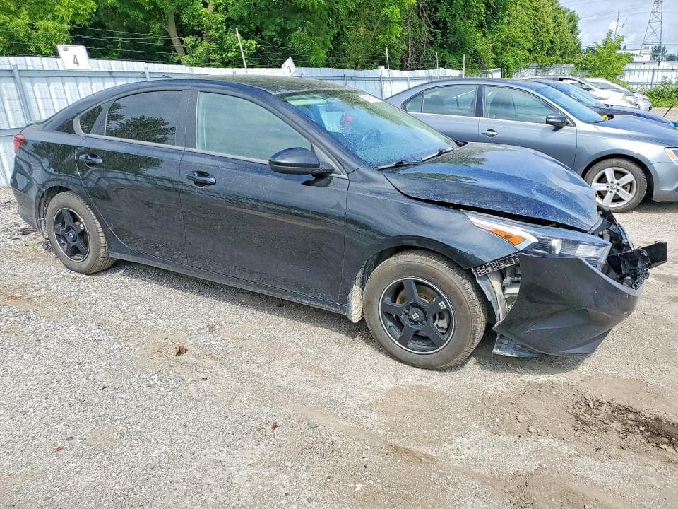 2022 KIA FORTE FE 4