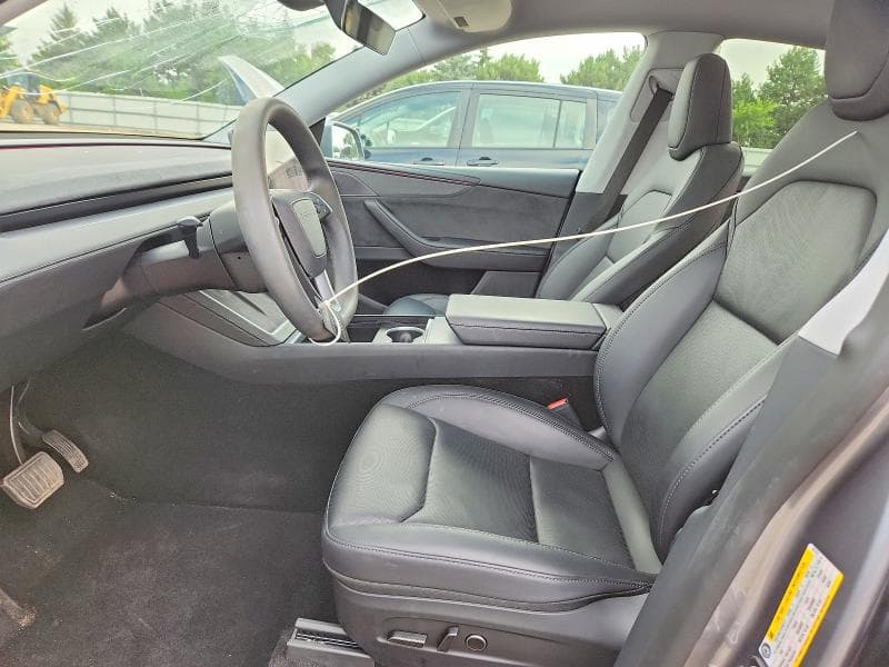 2026 TESLA MODEL Y 7