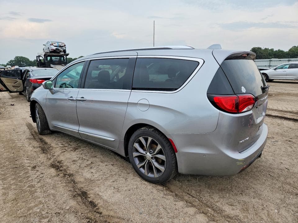 2017 CHRYSLER PACIFICA LIMITED 2