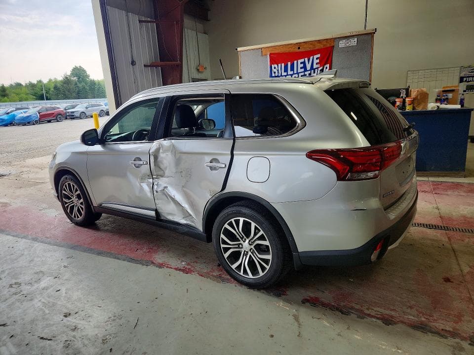 2018 MITSUBISHI OUTLANDER SE 2