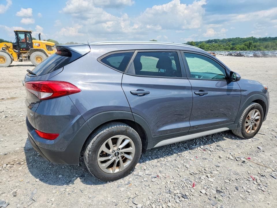 2017 HYUNDAI TUCSON SE 3