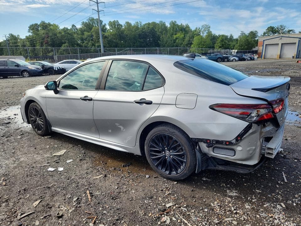 2021 TOYOTA CAMRY SE NIGHTSHADE 2
