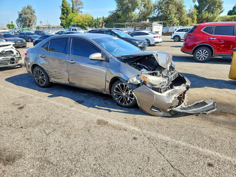 2017 TOYOTA COROLLA LE 4