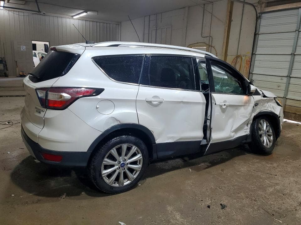 2017 FORD ESCAPE TITANIUM 3