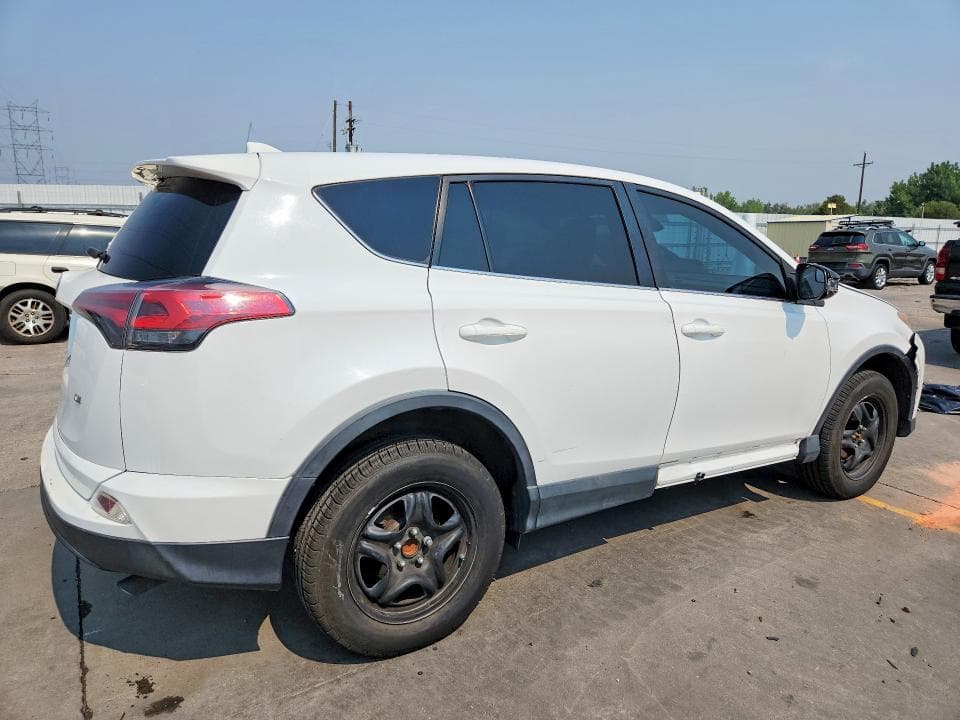 2018 TOYOTA RAV4 LE 3