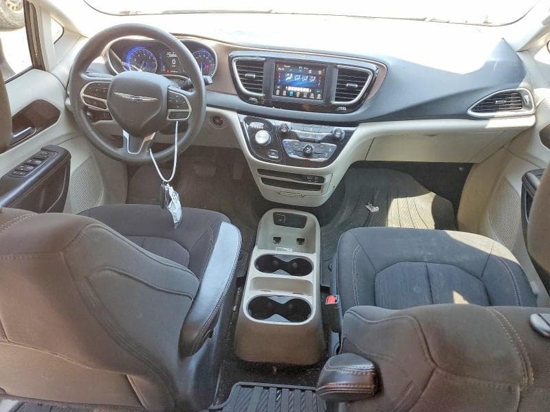 2018 CHRYSLER PACIFICA L 8