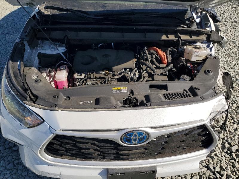 2023 TOYOTA HIGHLANDER HYBRID XLE 12